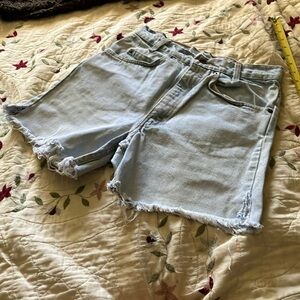VTG Levi’s 560 Light Blue Denim Women Shorts Cut Offs waist 29 Loose Fit